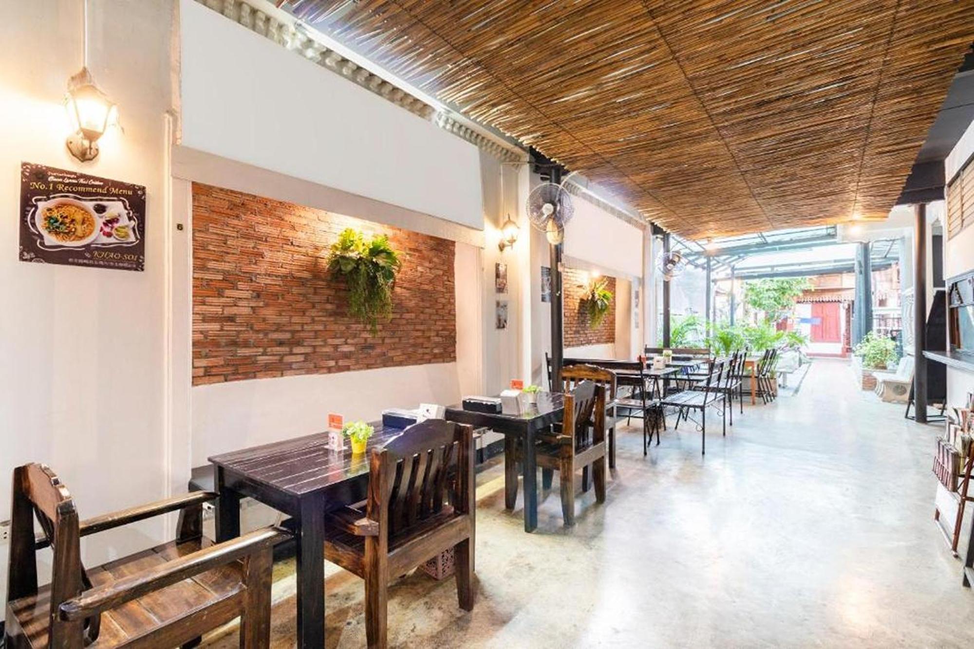 Baan Lanna At Prasingh Hotel Csiangmaj Kültér fotó