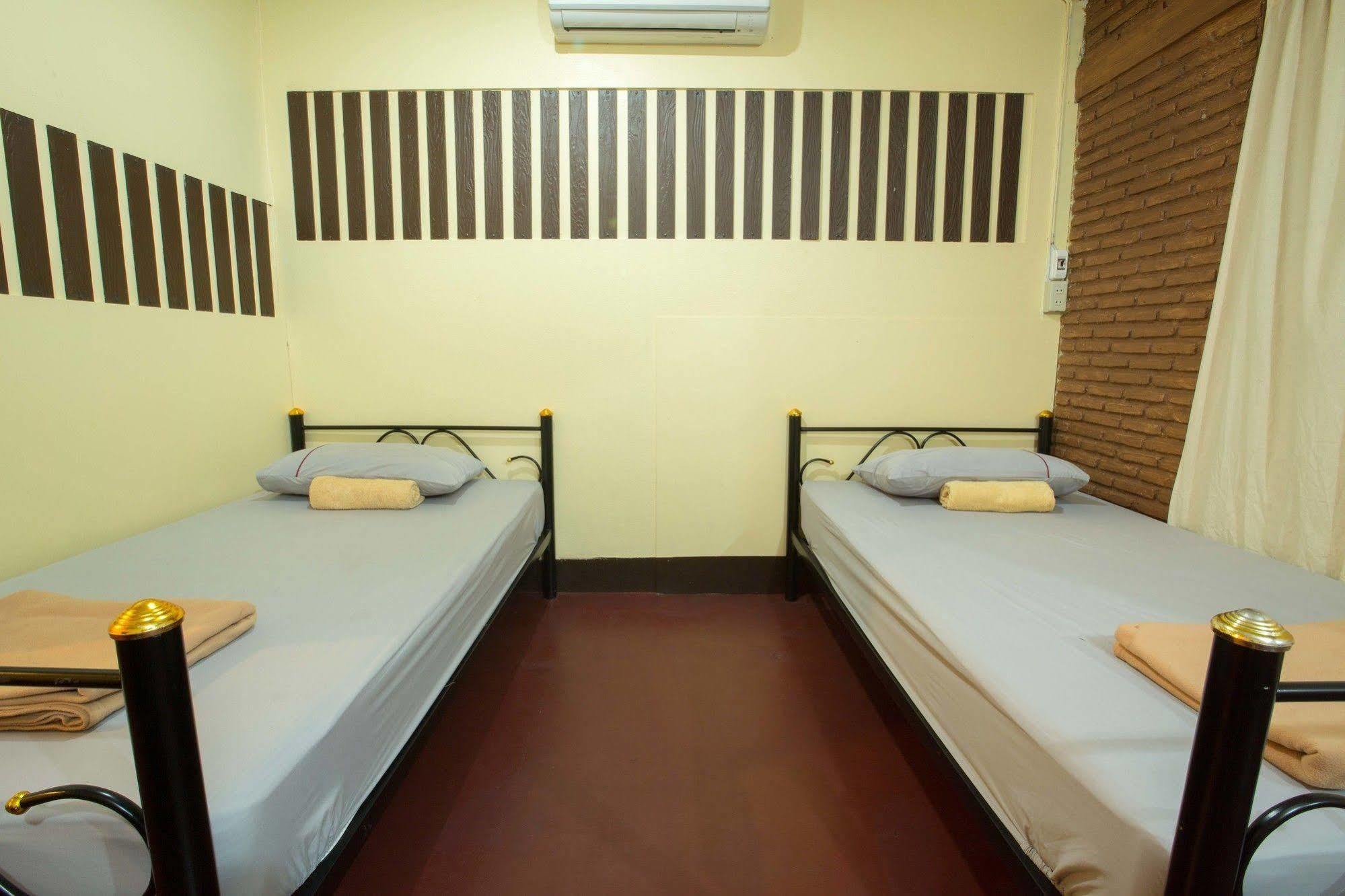 Baan Lanna At Prasingh Hotel Csiangmaj Kültér fotó